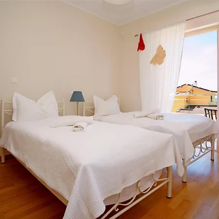 Dimitras Villa *