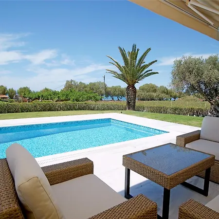 Dimitras Villa *
