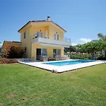 Dimitras Villa
