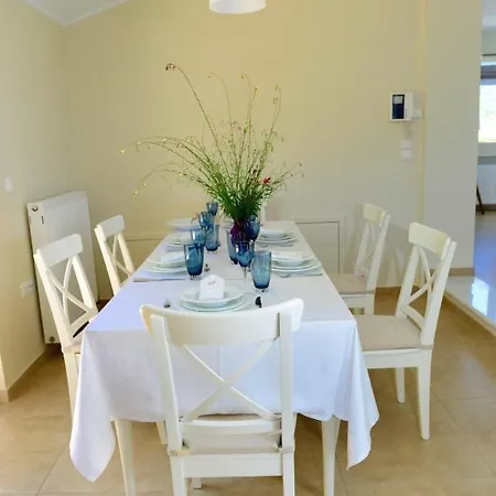 וילה Dimitras