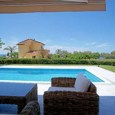 Dimitras Villa