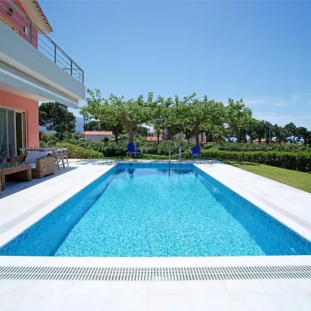 Dimitras Villa *