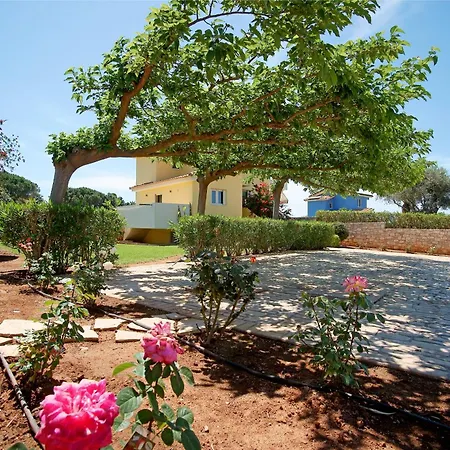Villa Dimitras *