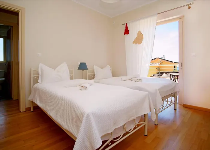 Dimitras Villa *