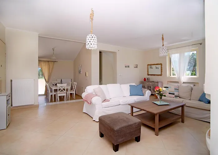 Villa Dimitras *