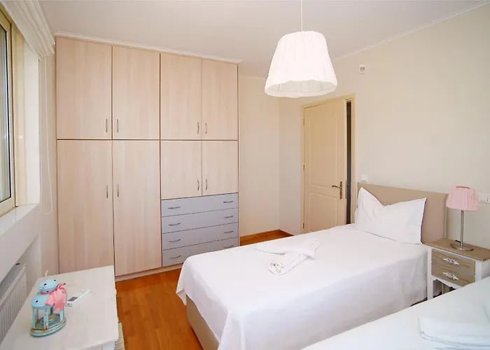 Dimitras Villa