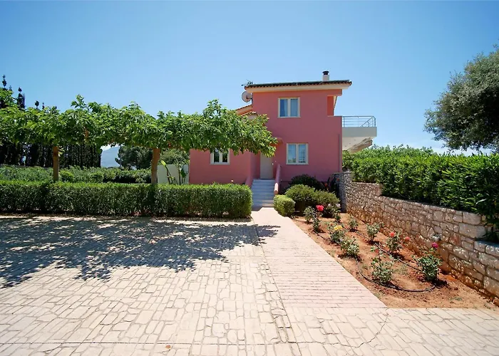 Dimitras Villa *