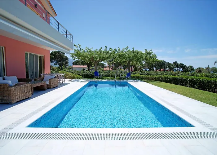 Dimitras Villa *