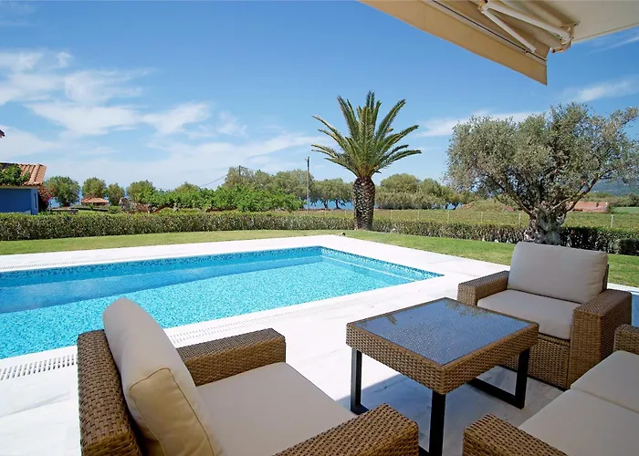 Dimitras Villa *